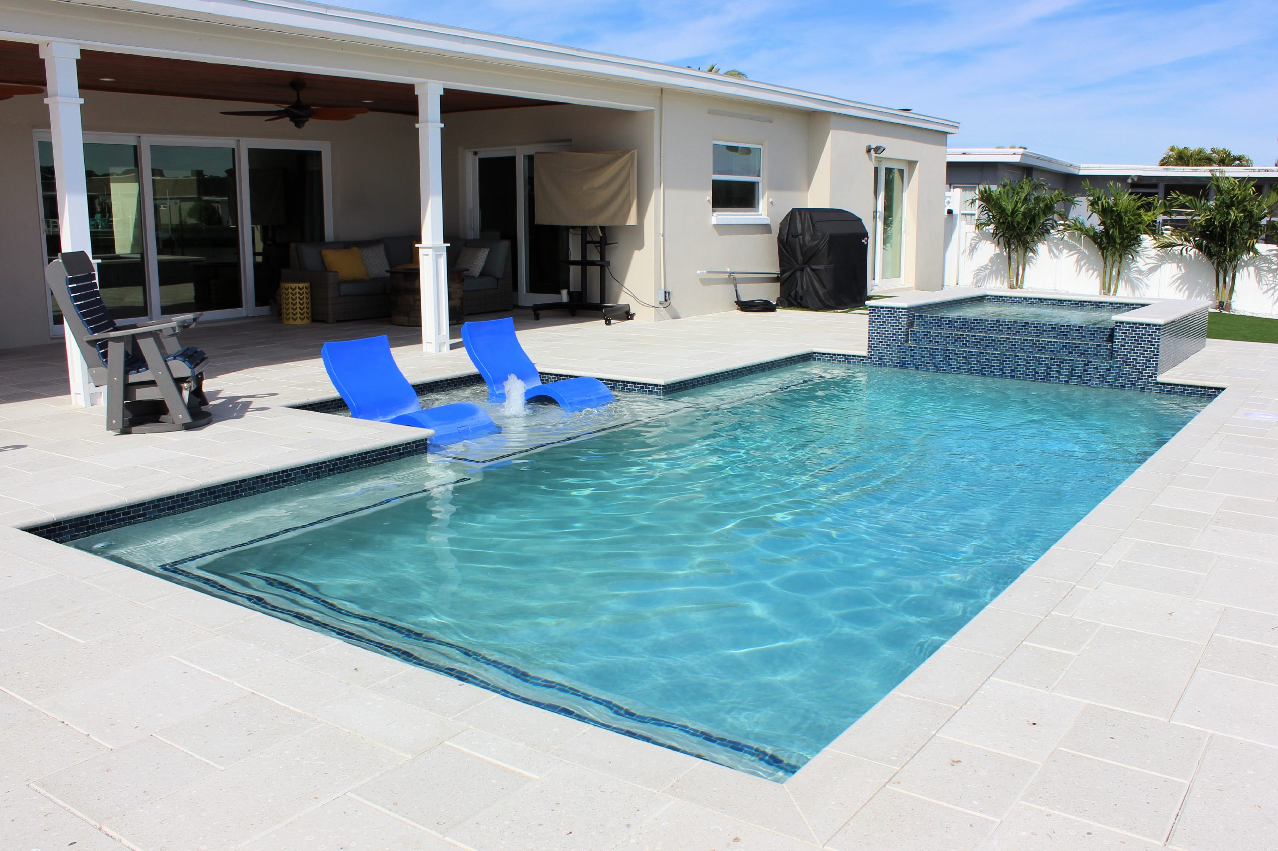 swimming pool with lounge