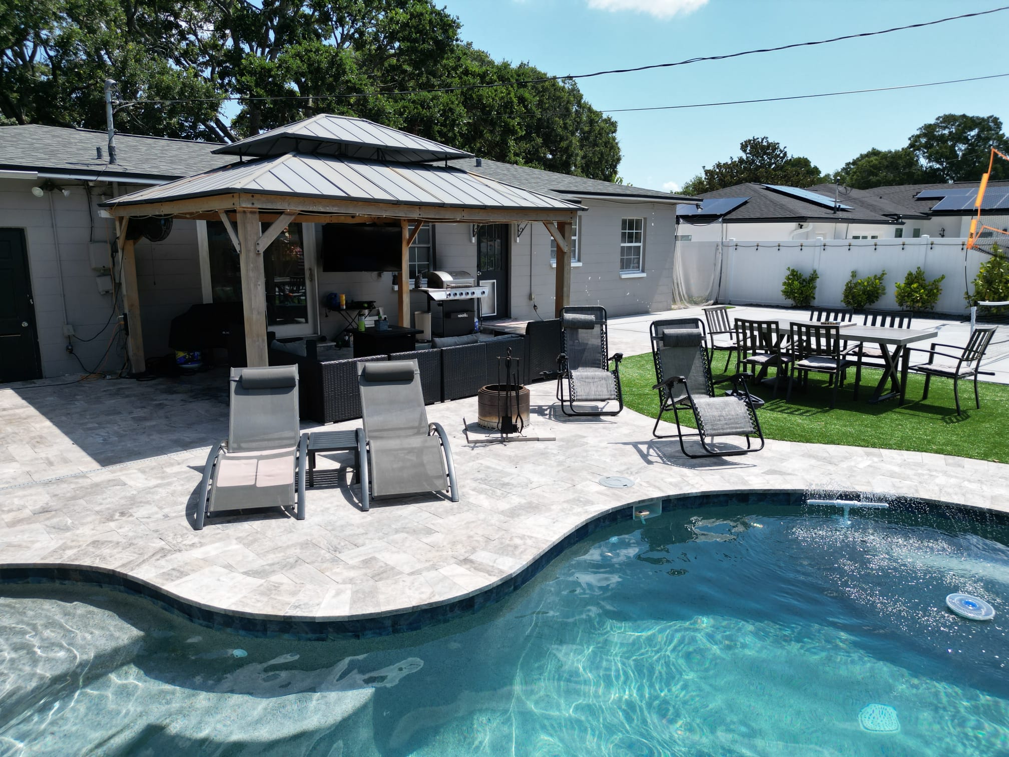 Custom swimming pool built by Pool Perfection