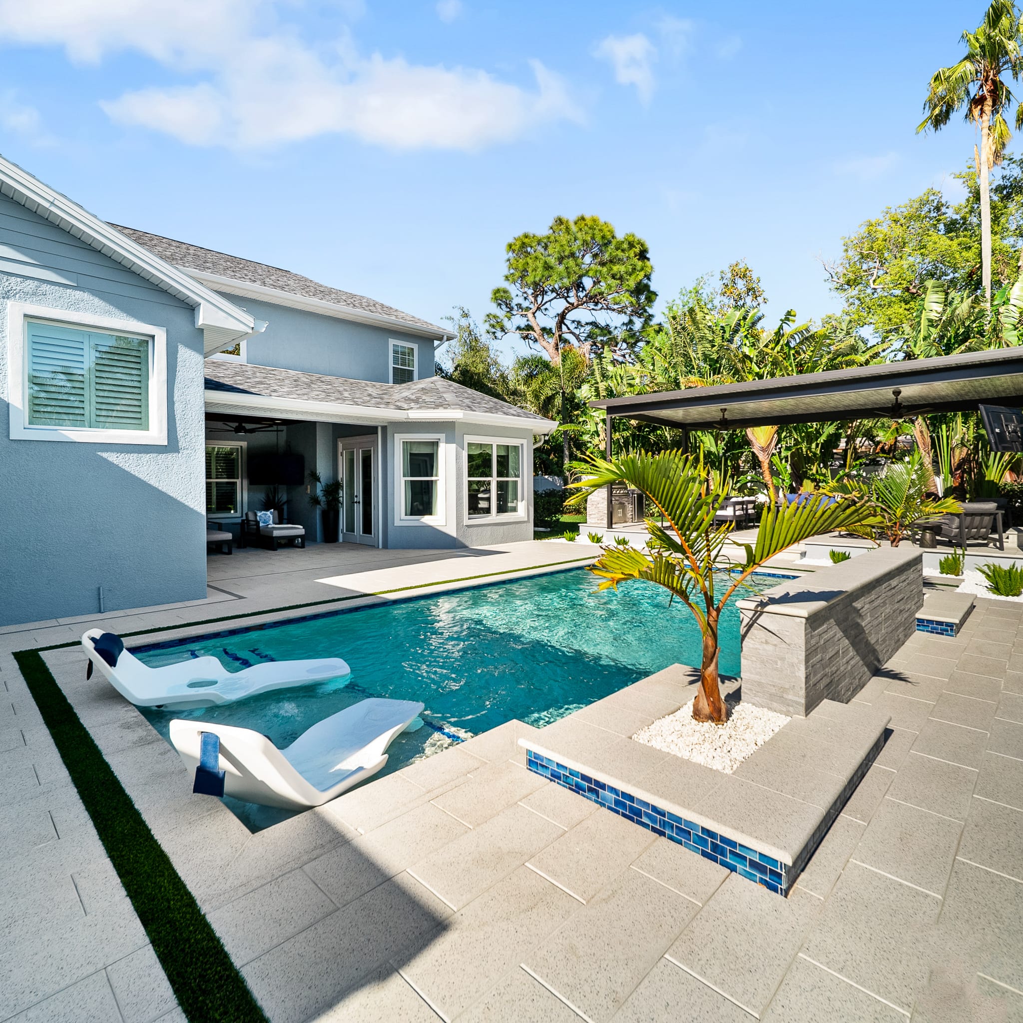 Custom swimming pool built by Pool Perfection