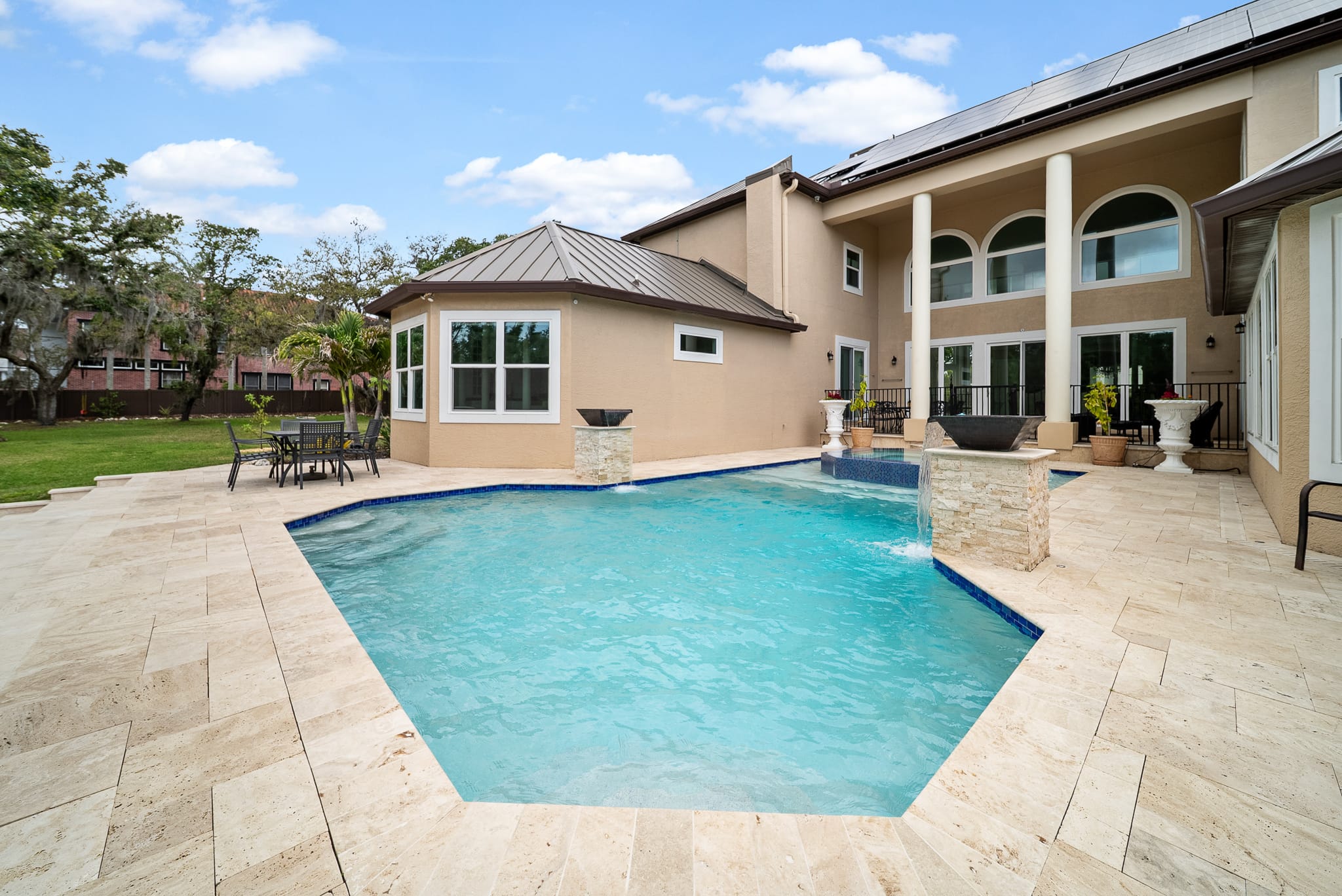 Custom swimming pool built by Pool Perfection