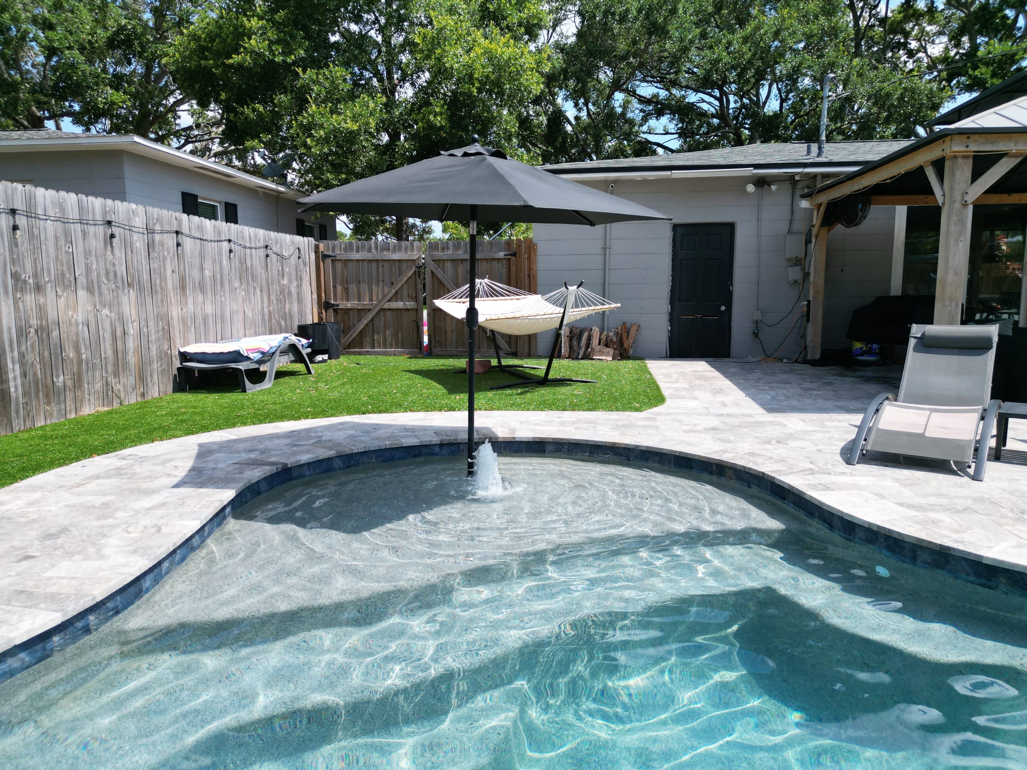 Custom swimming pool built by Pool Perfection