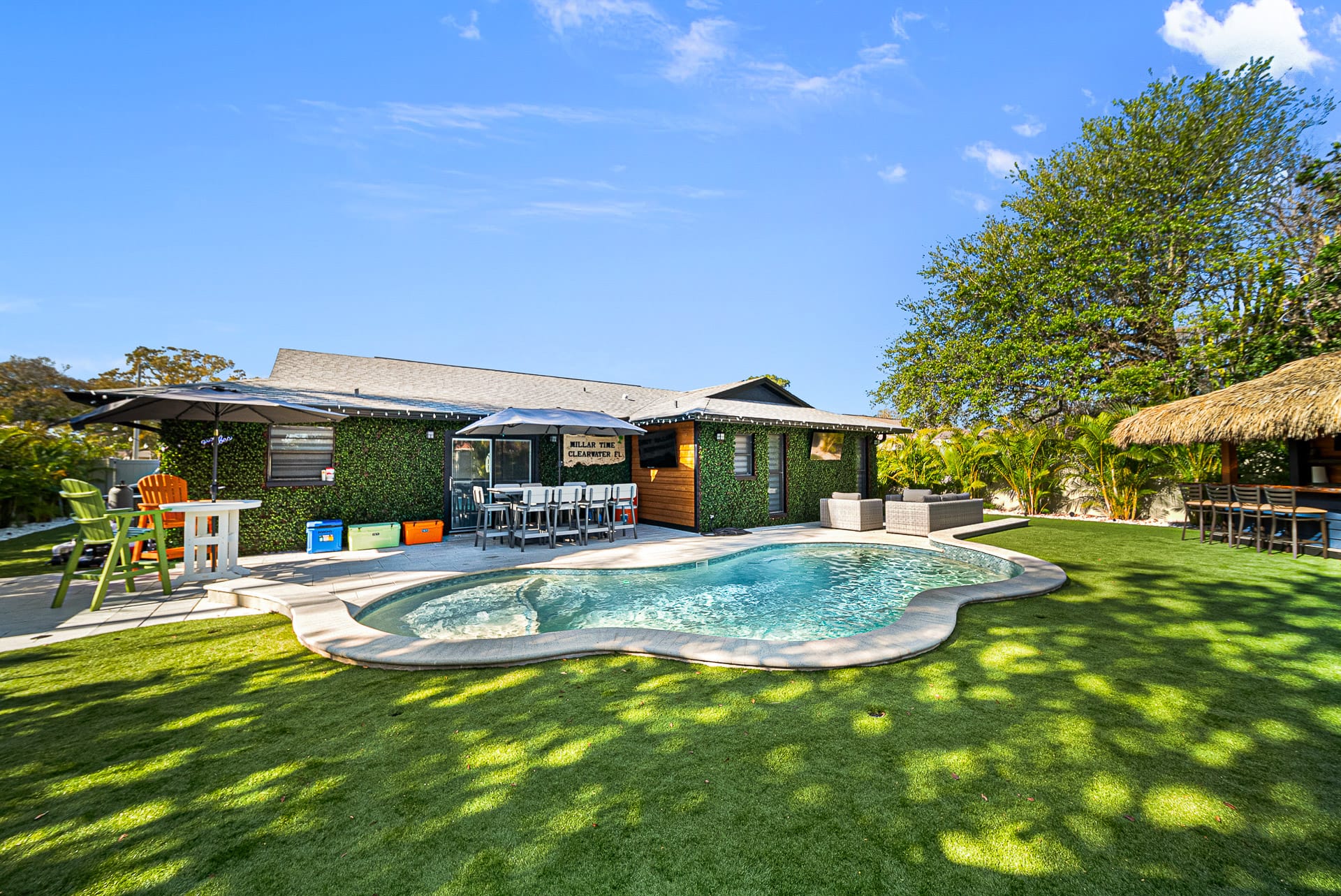 Custom swimming pool built by Pool Perfection