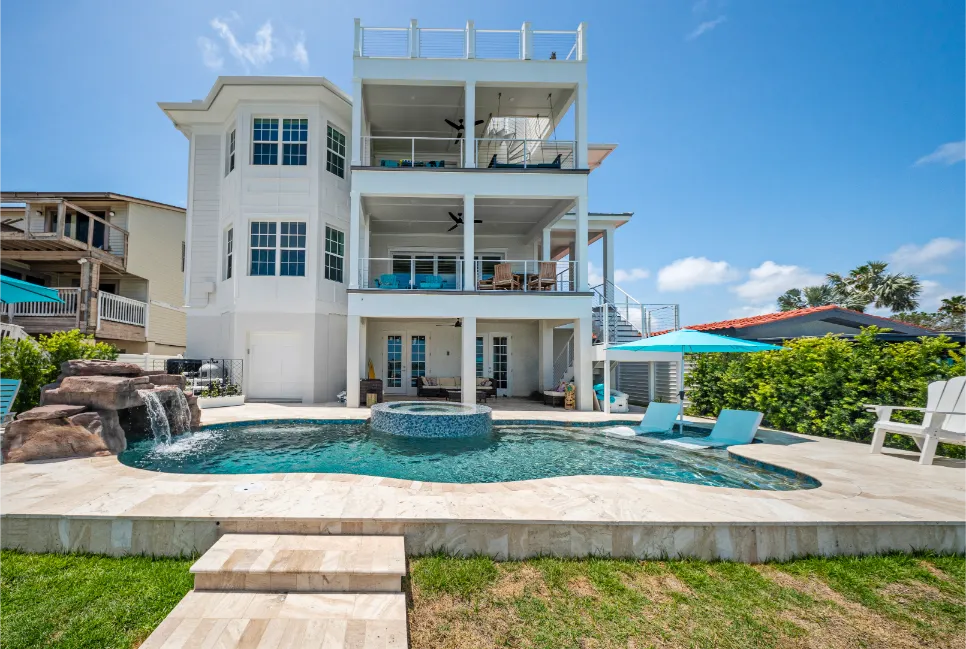 Custom swimming pool built by Pool Perfection