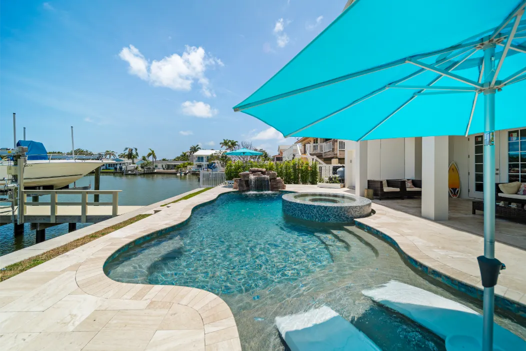 Custom swimming pool built by Pool Perfection