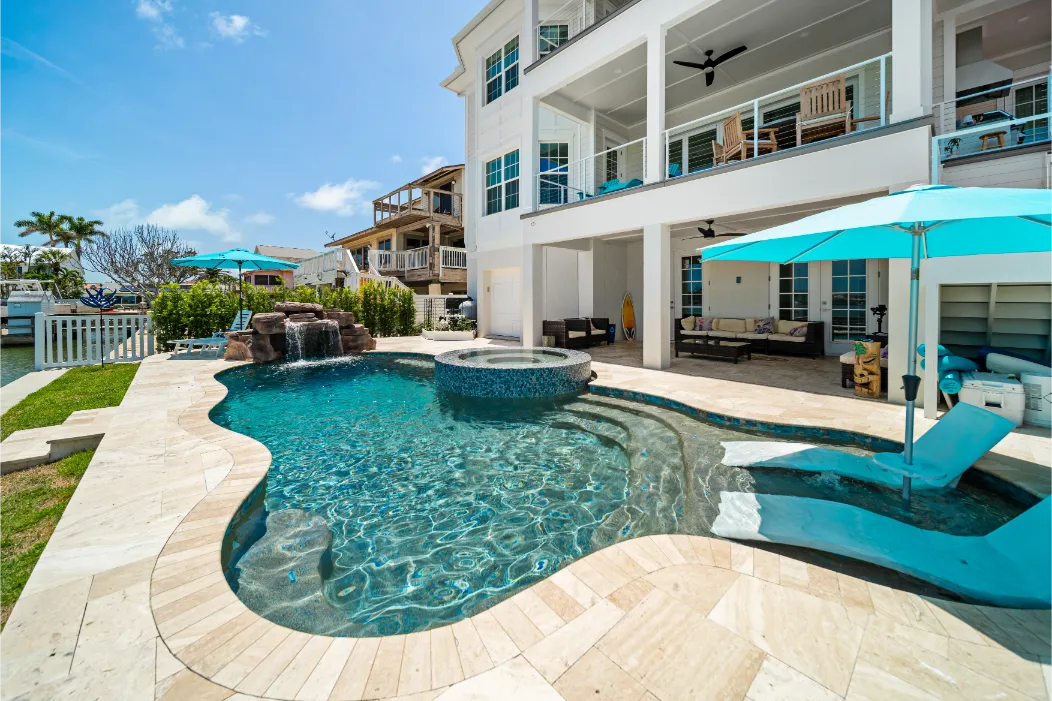 Custom swimming pool built by Pool Perfection