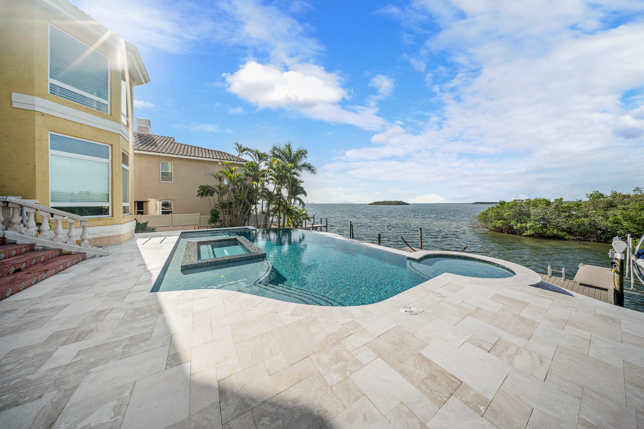 Custom swimming pool built by Pool Perfection