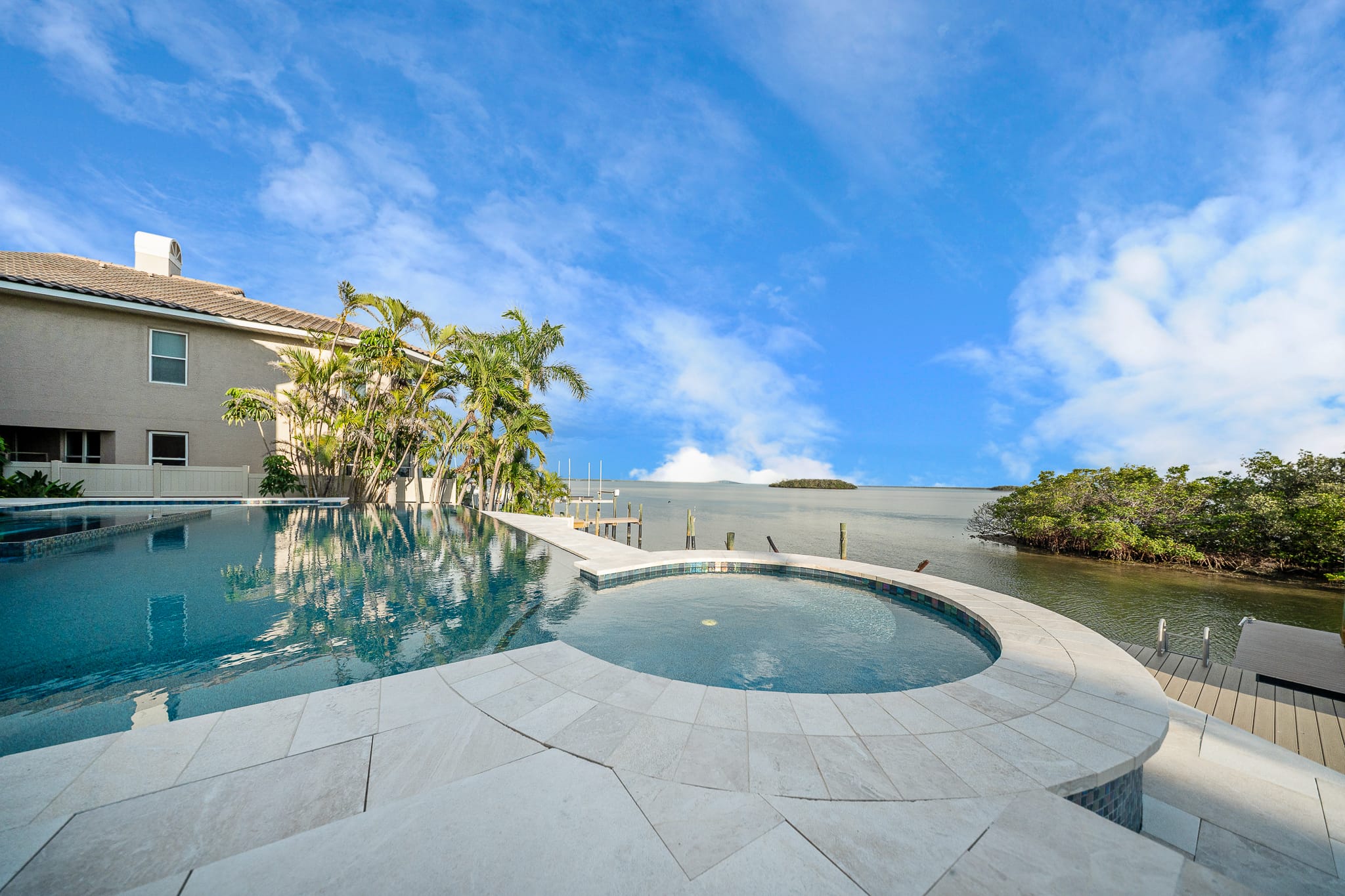 Custom swimming pool built by Pool Perfection